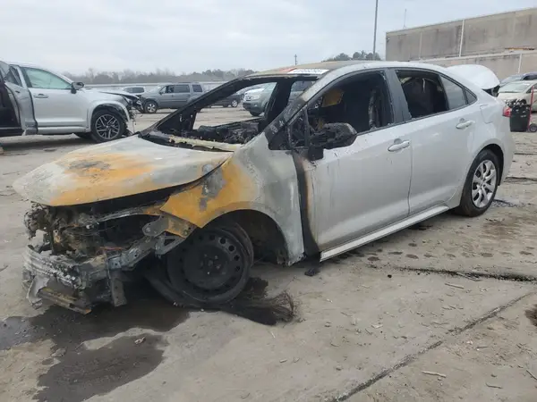 5YFEPMAE3NP298995 2022 TOYOTA COROLLA - Image 1