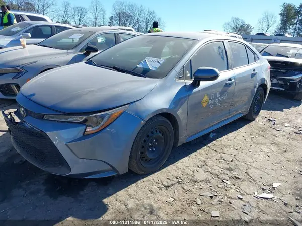 5YFEPMAE3NP299757 2022 TOYOTA COROLLA - Image 2