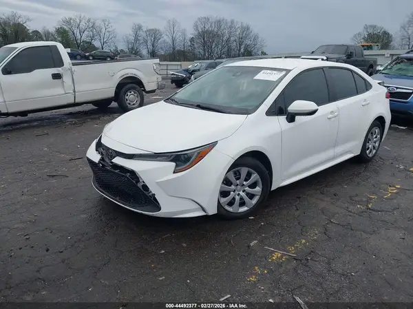 5YFEPMAE3NP300177 2022 TOYOTA COROLLA - Image 2
