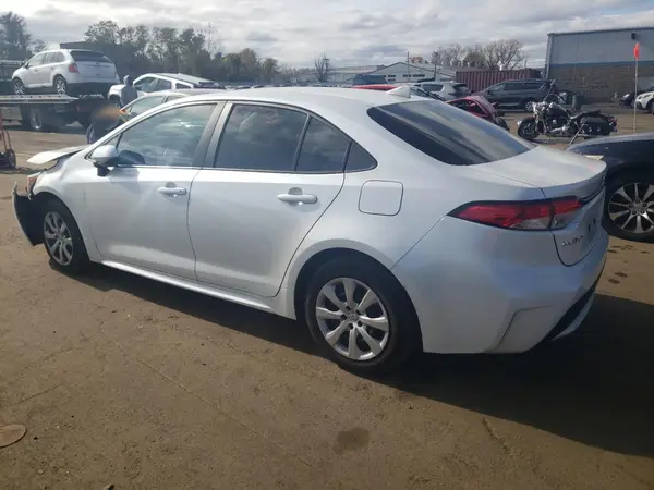 5YFEPMAE3NP300468 2022 TOYOTA COROLLA - Image 2