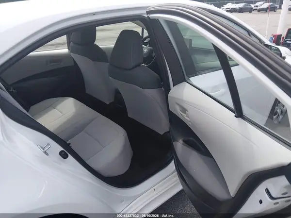 5YFEPMAE3NP301071 2022 TOYOTA COROLLA - Image 8