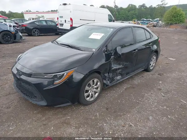 5YFEPMAE3NP305654 2022 TOYOTA COROLLA - Image 2