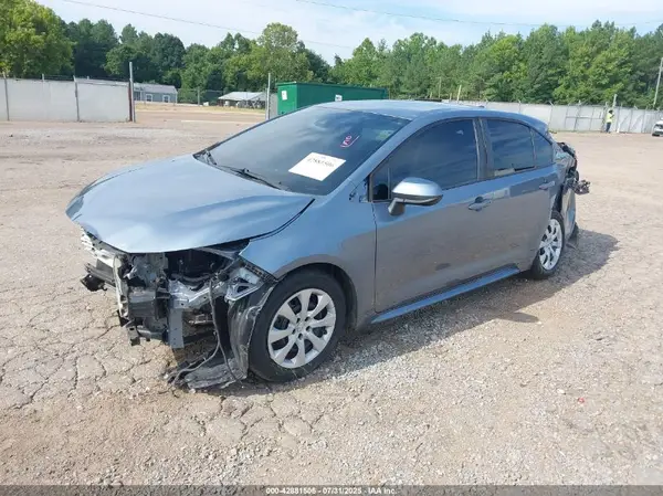 5YFEPMAE3NP310935 2022 TOYOTA COROLLA - Image 2