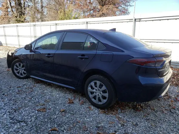 5YFEPMAE3NP312586 2022 TOYOTA COROLLA - Image 2