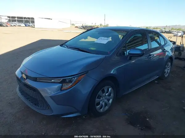 5YFEPMAE3NP312801 2022 TOYOTA COROLLA - Image 2