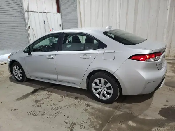 5YFEPMAE3NP318016 2022 TOYOTA COROLLA - Image 2