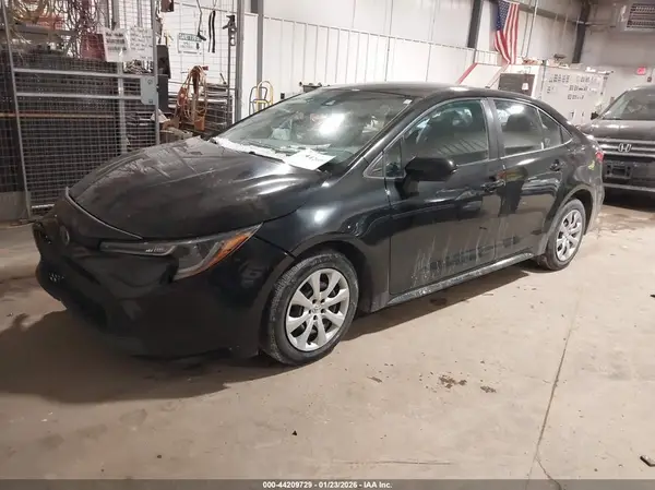 5YFEPMAE3NP318968 2022 TOYOTA COROLLA - Image 2
