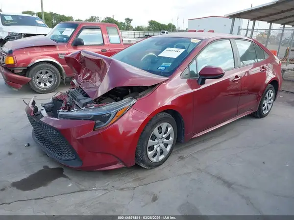 5YFEPMAE3NP321689 2022 TOYOTA COROLLA - Image 2