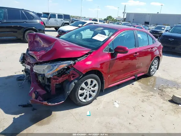 5YFEPMAE3NP323250 2022 TOYOTA COROLLA - Image 2