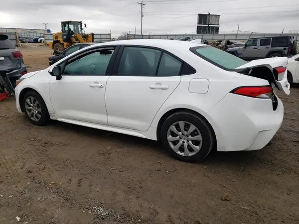 5YFEPMAE3NP326777 2022 TOYOTA COROLLA - Image 2