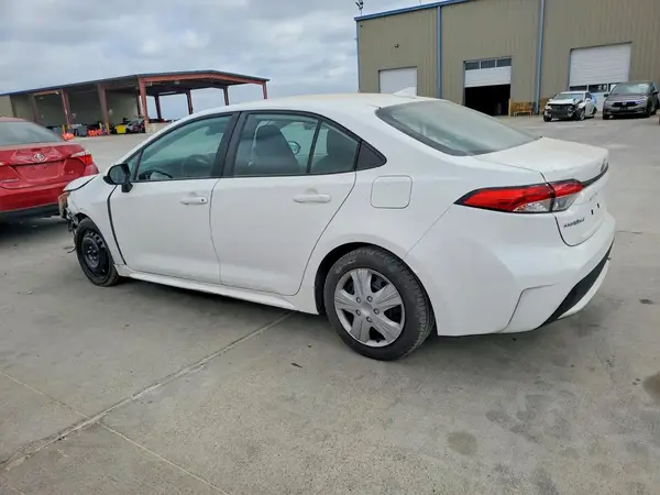5YFEPMAE3NP327587 2022 TOYOTA COROLLA - Image 2
