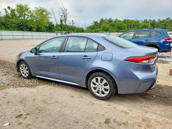 5YFEPMAE3NP337584 2022 TOYOTA COROLLA - Image 2
