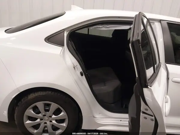 5YFEPMAE3NP338945 2022 TOYOTA COROLLA - Image 8