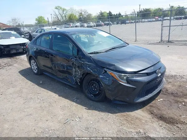 5YFEPMAE3NP339299 2022 TOYOTA COROLLA - Image 1