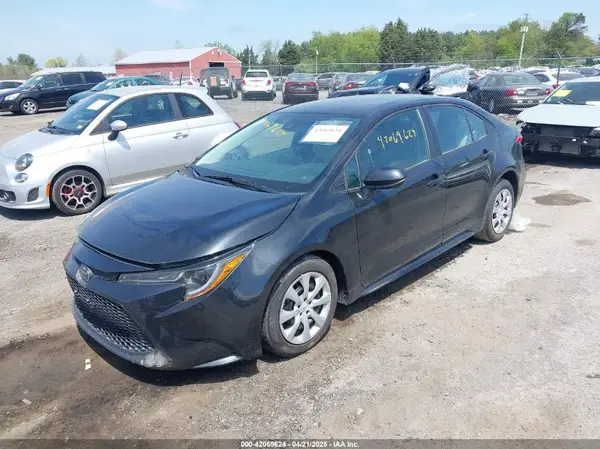 5YFEPMAE3NP339299 2022 TOYOTA COROLLA - Image 2