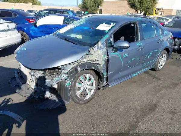 5YFEPMAE3NP341912 2022 TOYOTA COROLLA - Image 2