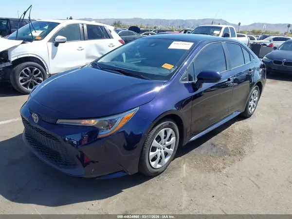 5YFEPMAE3NP347242 2022 TOYOTA COROLLA - Image 2