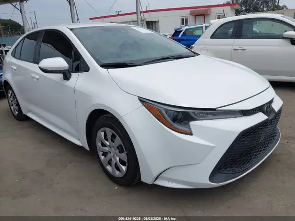 5YFEPMAE3NP348813 2022 TOYOTA COROLLA - Image 1