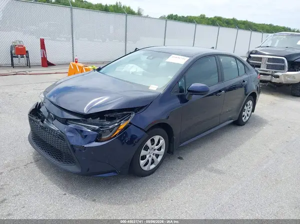 5YFEPMAE3NP356071 2022 TOYOTA COROLLA - Image 2