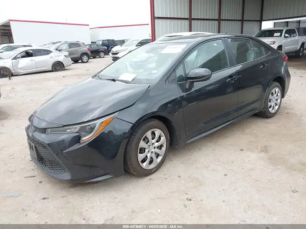5YFEPMAE3NP357429 2022 TOYOTA COROLLA - Image 2