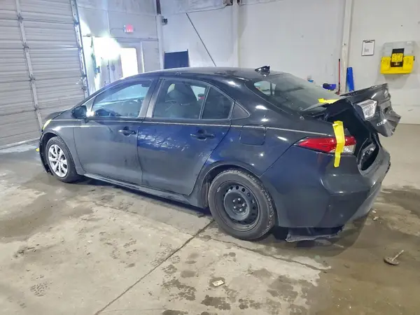 5YFEPMAE3NP358077 2022 TOYOTA COROLLA - Image 2