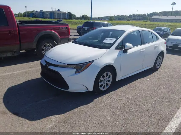5YFEPMAE3NP358371 2022 TOYOTA COROLLA - Image 2