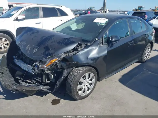 5YFEPMAE3NP361061 2022 TOYOTA COROLLA - Image 2
