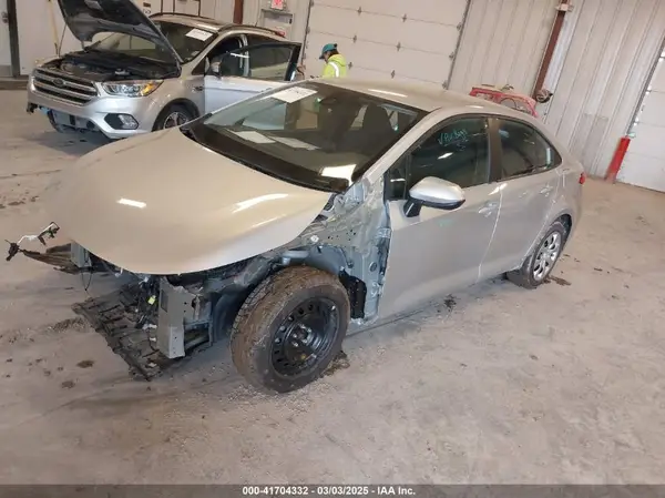 5YFEPMAE3NP361481 2022 TOYOTA COROLLA - Image 2