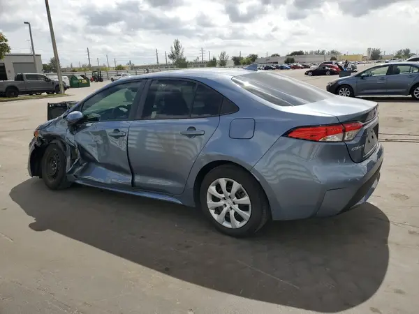 5YFEPMAE3NP362467 2022 TOYOTA COROLLA - Image 2