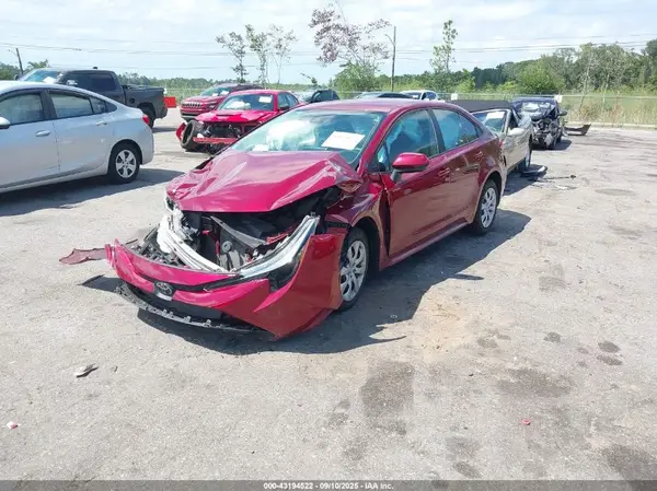 5YFEPMAE3NP365322 2022 TOYOTA COROLLA - Image 2
