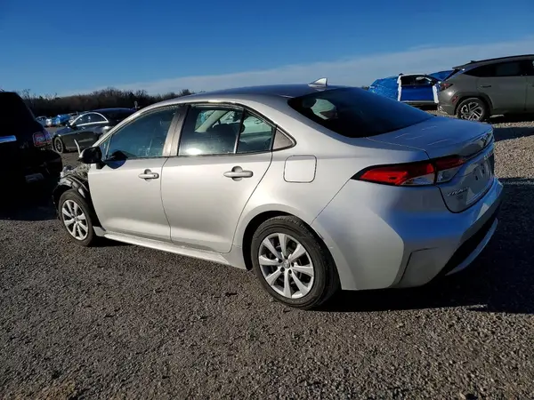 5YFEPMAE3NP372285 2022 TOYOTA COROLLA - Image 2