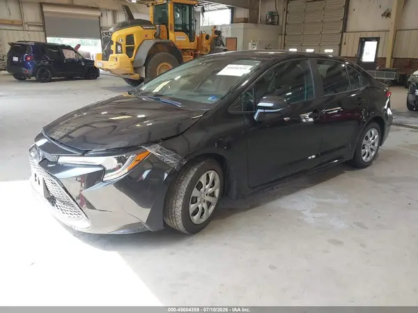 5YFEPMAE3NP372853 2022 TOYOTA COROLLA - Image 2