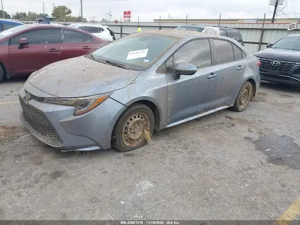 5YFEPMAE3NP381519 2022 TOYOTA COROLLA - Image 2