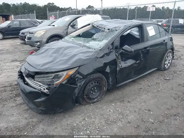 5YFEPMAE3NP384159 2022 TOYOTA COROLLA - Image 2