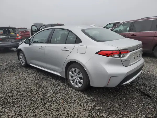 5YFEPMAE3NP384324 2022 TOYOTA COROLLA - Image 2