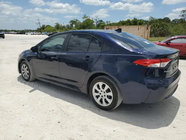 5YFEPMAE3NP385666 2022 TOYOTA COROLLA - Image 2
