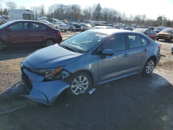 5YFEPMAE3NP388552 2022 TOYOTA COROLLA - Image 1
