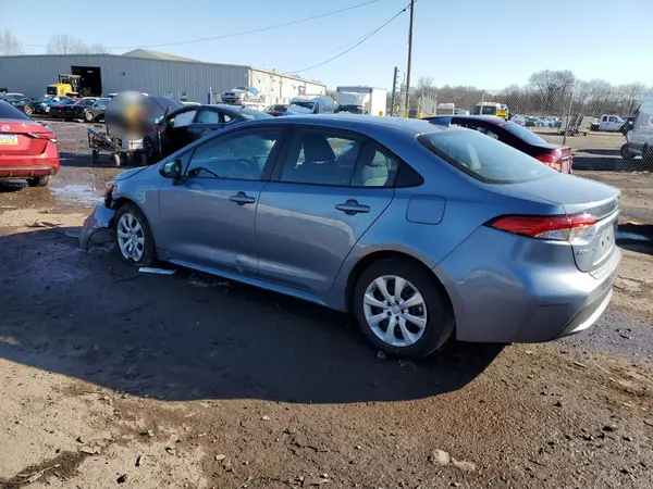 5YFEPMAE3NP388552 2022 TOYOTA COROLLA - Image 2