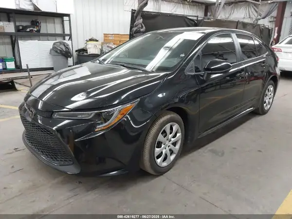 5YFEPMAE3NP390205 2022 TOYOTA COROLLA - Image 2