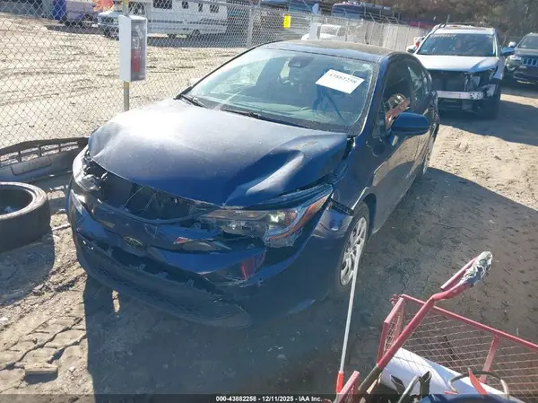 5YFEPMAE4MP175771 2021 TOYOTA COROLLA - Image 2