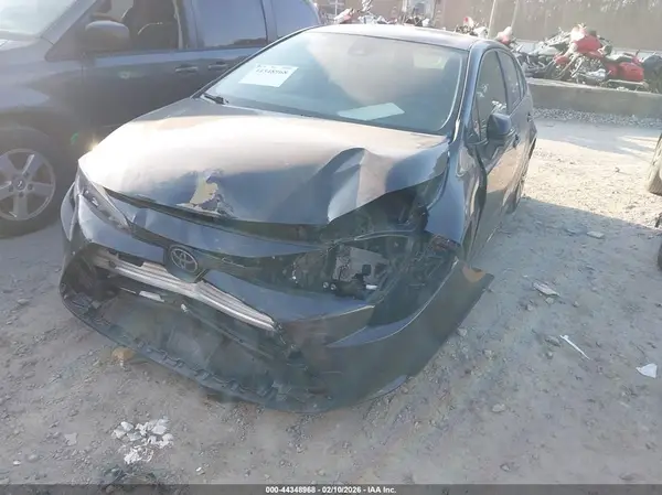 5YFEPMAE4MP176709 2021 TOYOTA COROLLA - Image 2