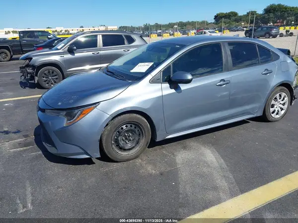 5YFEPMAE4MP178458 2021 TOYOTA COROLLA - Image 2