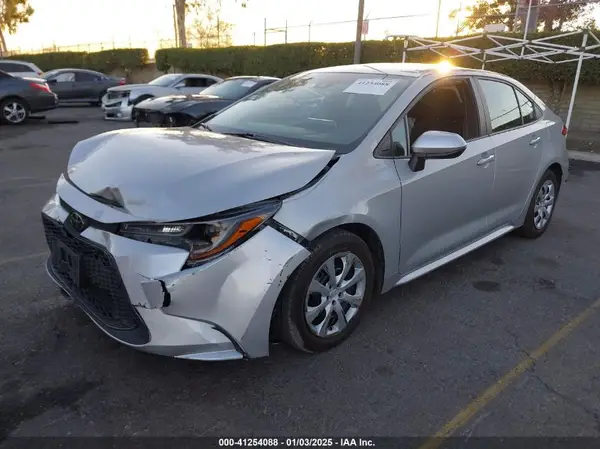 5YFEPMAE4MP178640 2021 TOYOTA COROLLA - Image 2