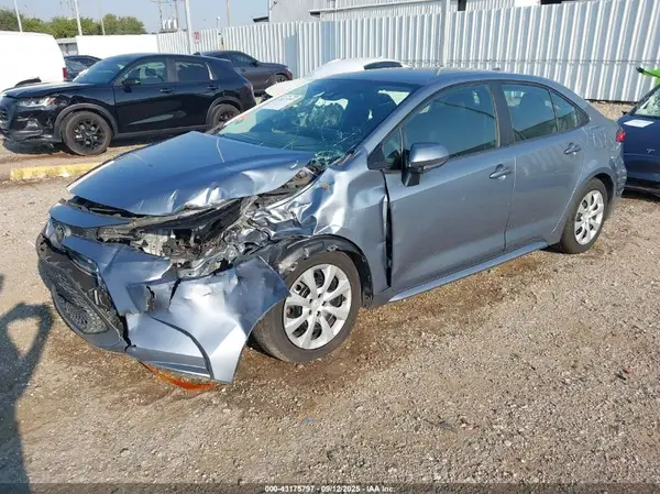 5YFEPMAE4MP180422 2021 TOYOTA COROLLA - Image 2