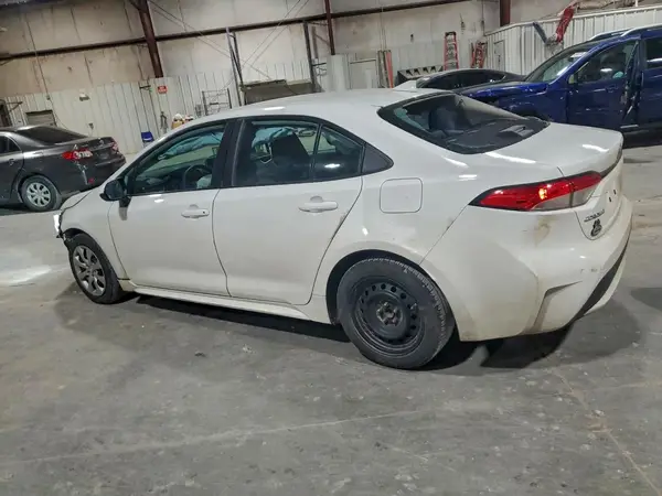5YFEPMAE4MP180517 2021 TOYOTA COROLLA - Image 2
