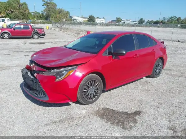 5YFEPMAE4MP181747 2021 TOYOTA COROLLA - Image 2