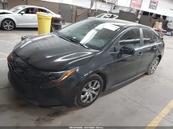 5YFEPMAE4MP201737 2021 TOYOTA COROLLA - Image 2