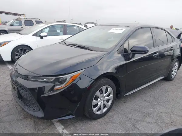 5YFEPMAE4MP204914 2021 TOYOTA COROLLA - Image 2