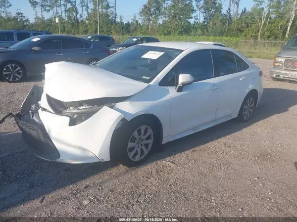 5YFEPMAE4MP205075 2021 TOYOTA COROLLA - Image 2