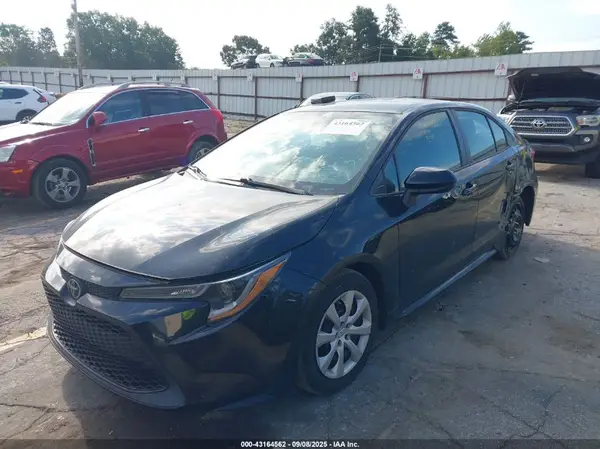 5YFEPMAE4MP205786 2021 TOYOTA COROLLA - Image 2